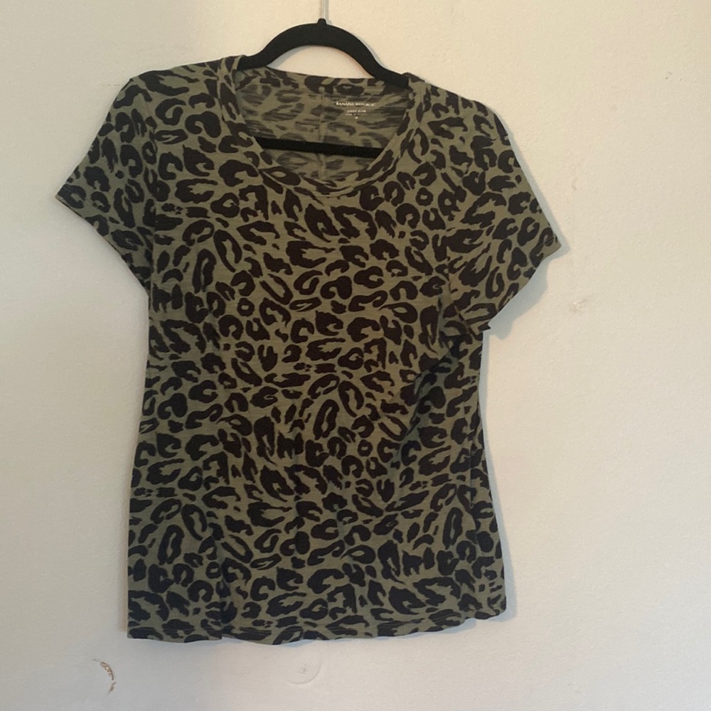 EUC Green and black leopard print top